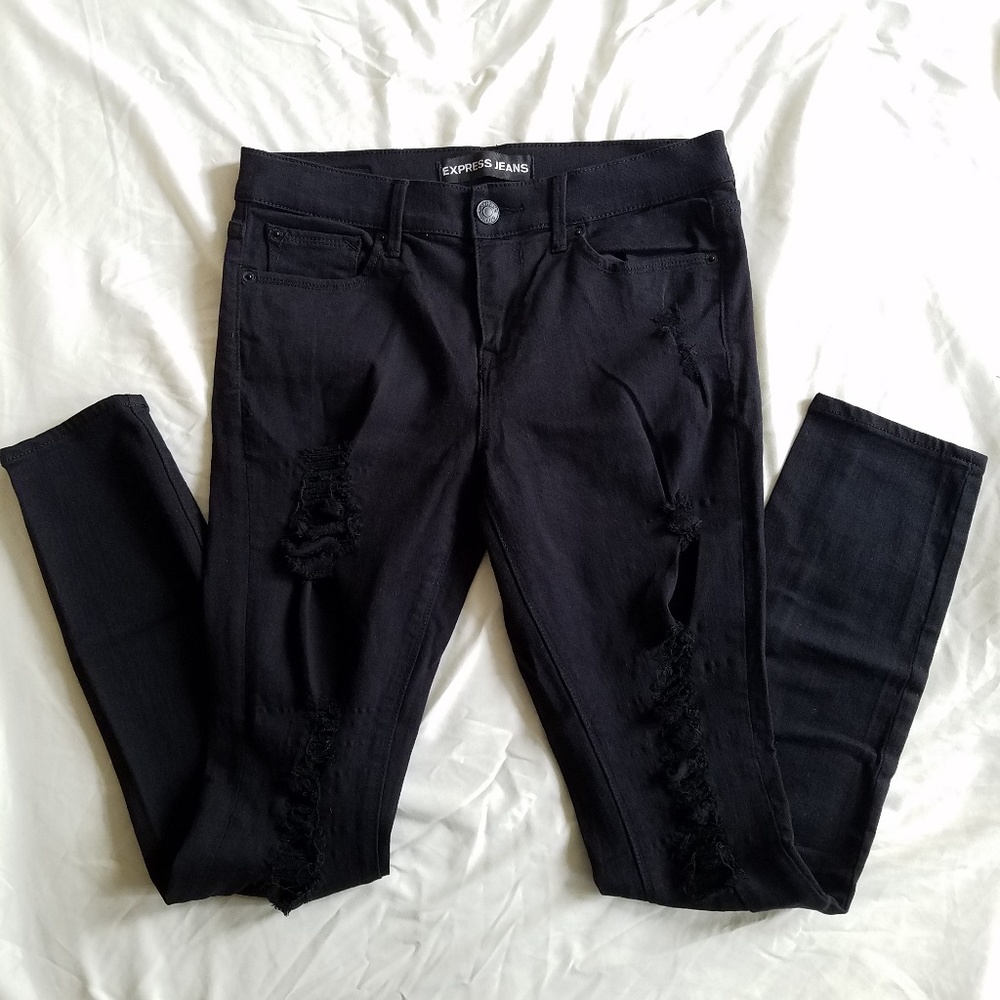 NWOT Express Midrise Black Distressed Jeans